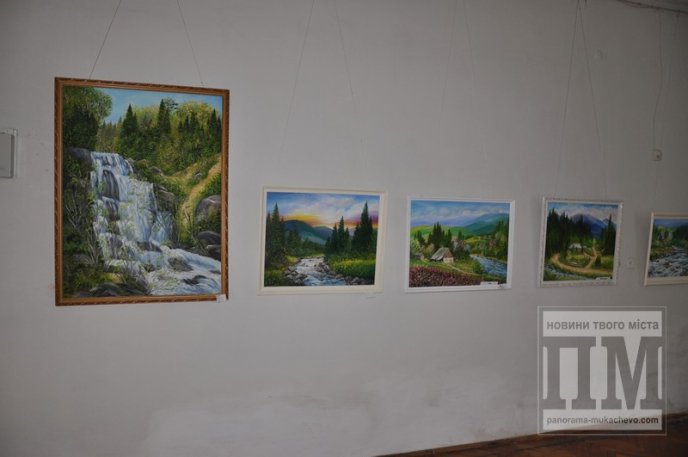 У Мукачеві проходить виставка-продаж творчих робіт людей із особливими потребами (ФОТОРЕПОРТАЖ) – 06