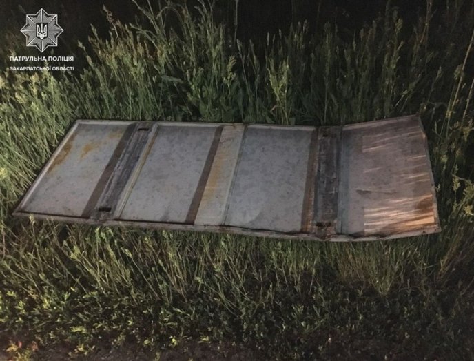 Вночі патрульні переслідували авто порушника – 02 Вночі патрульні переслідували авто порушника – 02