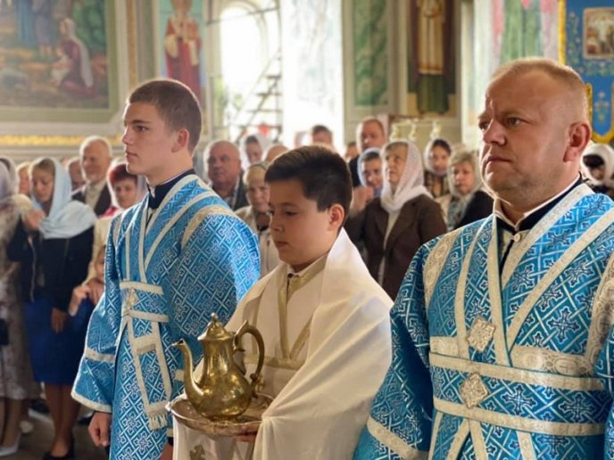 Друга пречиста: Митрополит Феодор провів Божественну літургію в Мукачеві – 07