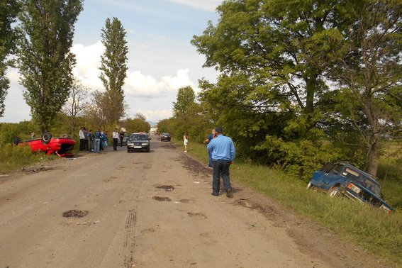 Серед постраждалих внаслідок жахливої ДТП на Виноградівщині двоє неповнолітніх осіб – 01