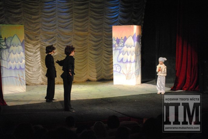В Мукачеві відбулась новорічна вистава (ФОТО) – 07