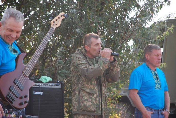 Для військовослужбовців зі 128-ї бригади влаштували фронтовий концерт – 08