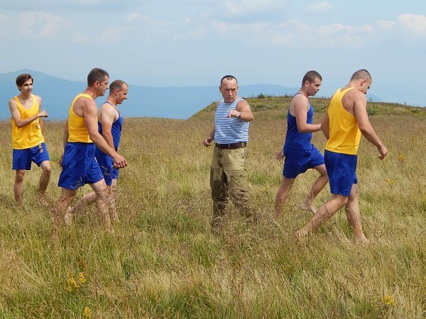 Учора закарпатські десантники відзначили 85-річницю Повітряно-десантних військ – 01