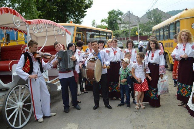 На "Гамору" до Лисичева завітав переможець "Голосу країни" Антон Копитін – 01