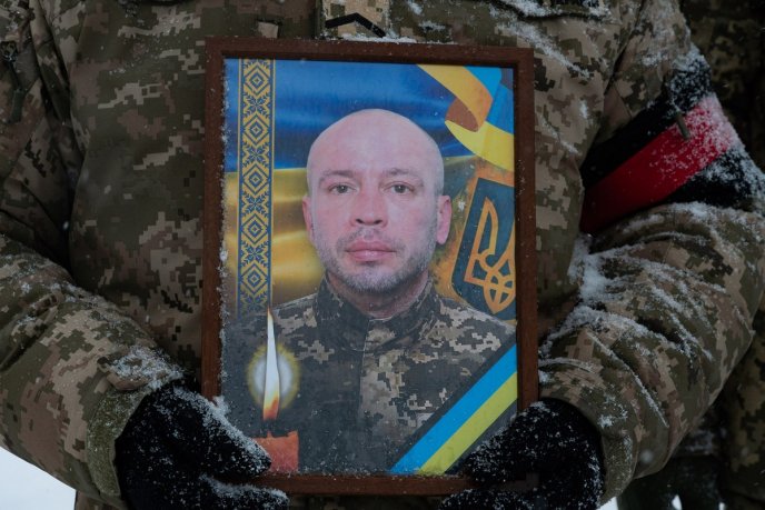 Ужгород попрощався із 42-річним військовим – 02 Ужгород попрощався із 42-річним військовим – 02