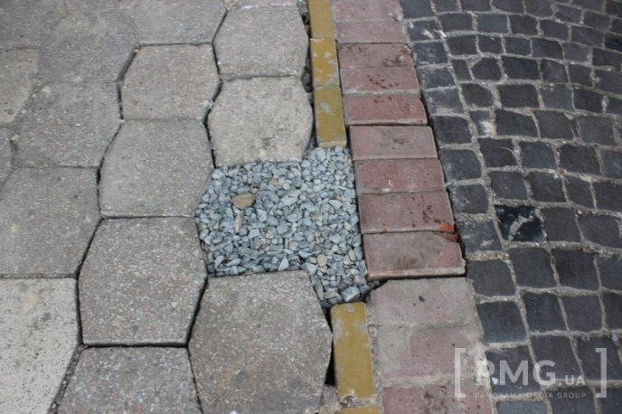 Латоричний двір Мукачева став повністю пішохідним – 04