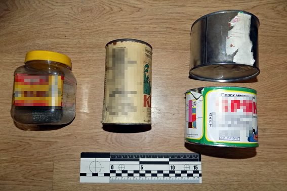 Поліцейські знайшли у закарпатця рушниці, патрони та порох – 01