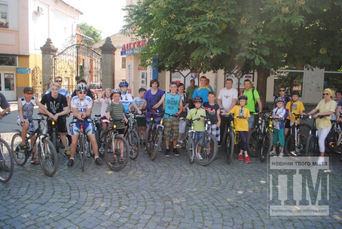 З нагоди Дня захисту дітей вулицями Мукачева пройшов велопробіг – 06