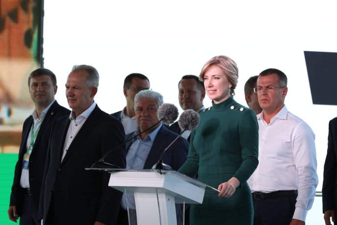 Молоді, зелені, амбітні: з’їзд «Слуги Народу» висунув кандидатів у мери – 03