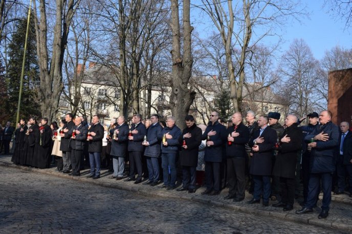 В Ужгороді вшанували подвиг учасників Революції Гідності – 04