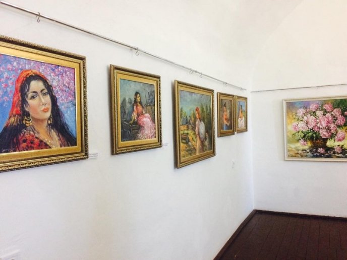 У "Паланку" відкрили виставку Тиберія Йонаша та вихованців школи ROM-ART – 01 У "Паланку" відкрили виставку Тиберія Йонаша та вихованців школи ROM-ART – 01