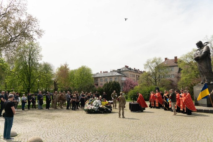 В Ужгороді попрощались із полеглим військовим – 04