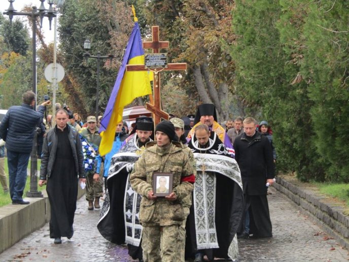Бійця АТО Давида Гамсахурдію поховали в Ужгородському Пагорбі Слави – 01