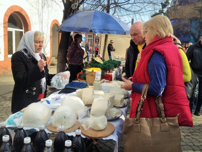 У Берегові розпочався перший весняний ярмарок – 40