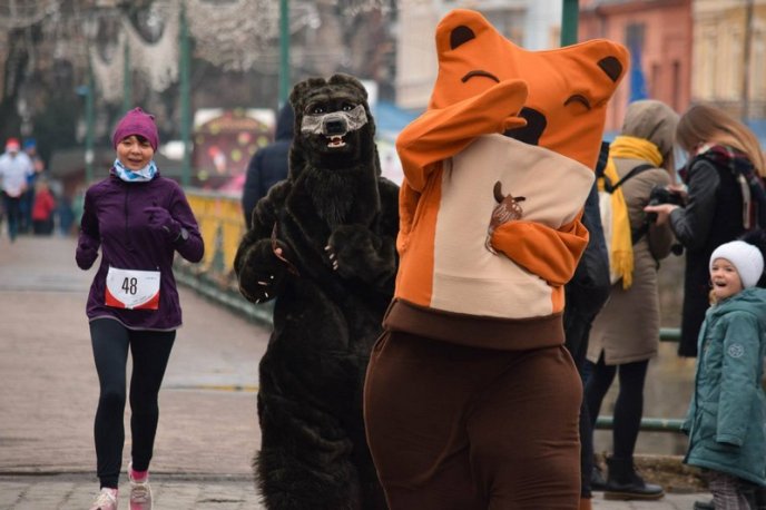 В Ужгороді відбувся благодійний забіг "Пробіжи – допоможи" – 07