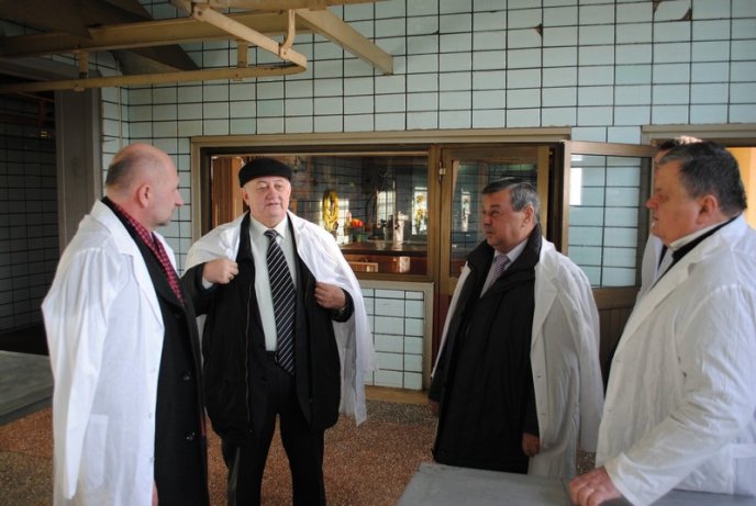 Заступник голови ОДА проінспектував переробне підприємство ВКП «Мукачівський міськкоопторг» (ФОТО) – 01 Заступник голови ОДА проінспектував переробне підприємство ВКП «Мукачівський міськкоопторг» (ФОТО) – 01