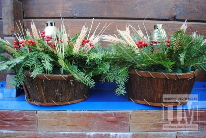 Мукачівці помолились за невинних жертв Голодомору 1932-33-х років (ФОТОРЕПОРТАЖ) – 02 Мукачівці помолились за невинних жертв Голодомору 1932-33-х років (ФОТОРЕПОРТАЖ) – 02