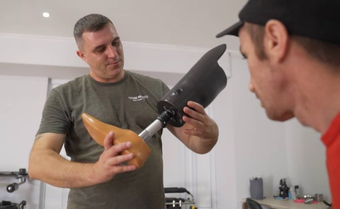 Брати-реабілітологи заснували на Закарпатті клініку та протезують військових – 05