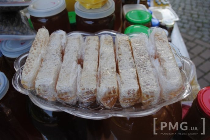 У Мукачеві розпочався "Медовий ярмарок – 2015" – 11