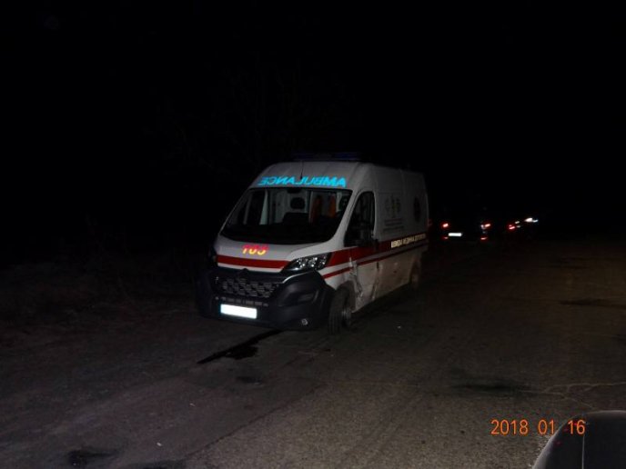 У ДТП потрапив автомобіль швидкої допомоги – 02