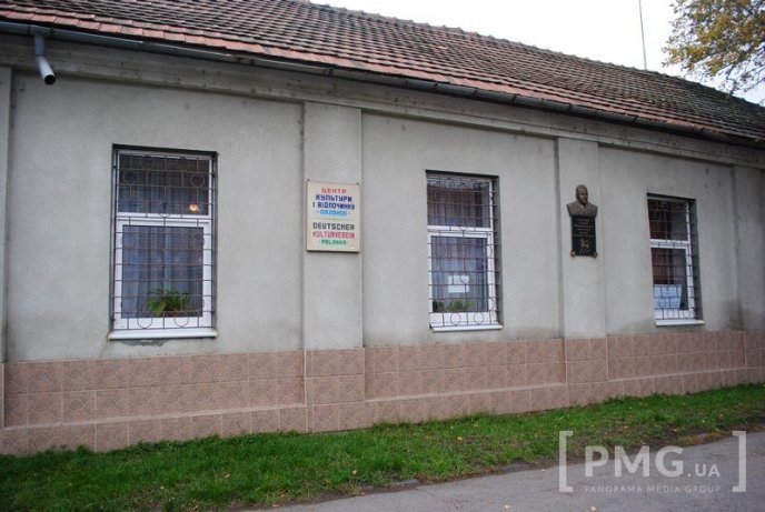 На виборчій дільниці у культурному центрі "Паланок" розпочався процес голосування – 06