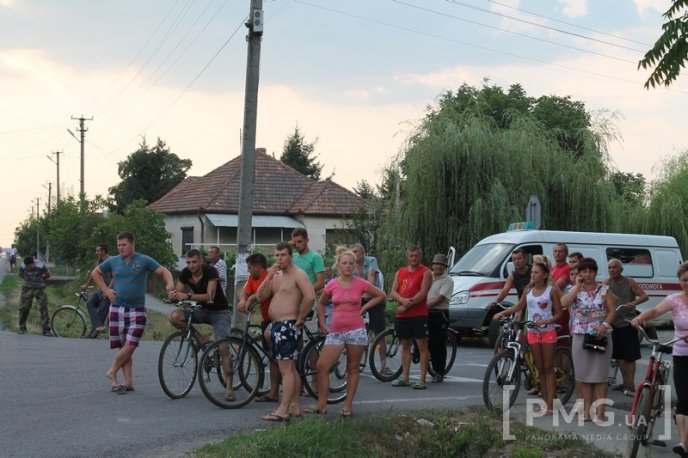 Мешканці Ракошина не збираються відкривати трасу міжнародного сполучення "Київ-Чоп" – 24