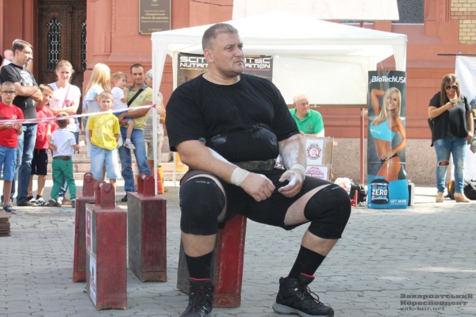 В Ужгороді визначали найсильніших богатирів – 10