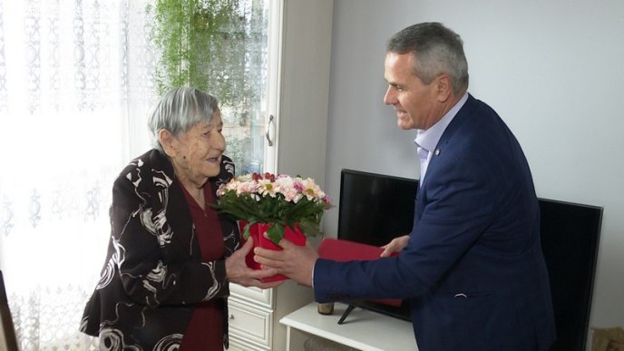 Ужгородка сьогодні відзначає свій 100 день народження – 05