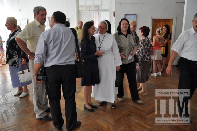 У Мукачеві відкрилась виставка картин подружжя Антонієвих (ФОТО) – 06