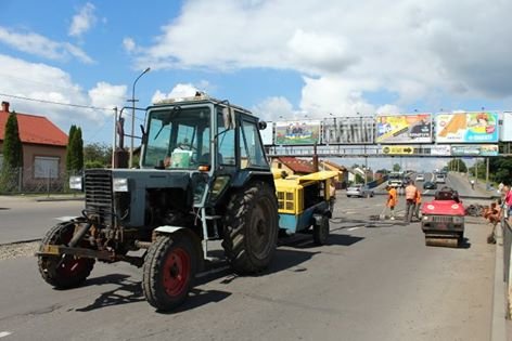 До четверга у Мукачеві ремонтують вулицю Масарика – 01