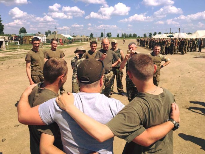 "95 квартал" завітав у гості до 128-ї бригади – 01