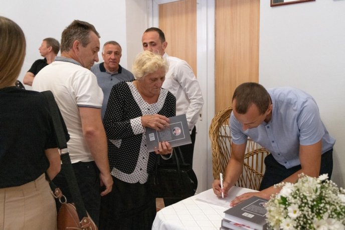 Вечір пам’яті Василя Гарагонича: презентація книги та теплі спогади рідних, друзів і колег – 37