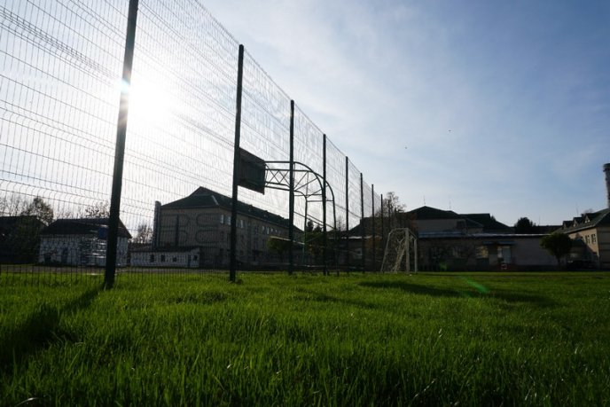 У Мукачеві в НВК №11 відкрили міні-футбольне поле – 01 У Мукачеві в НВК №11 відкрили міні-футбольне поле – 01