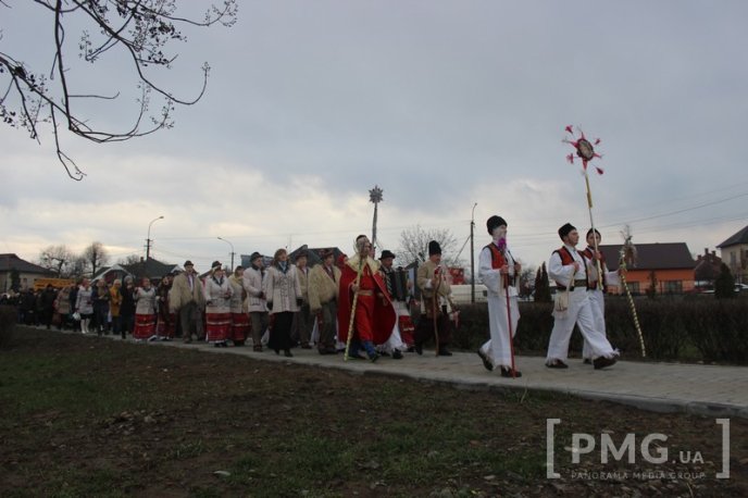 У Мукачеві урочисто відкрили фестиваль "Червене вино – 2016" – 33