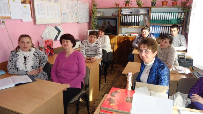 Василь Петьовка привітав з 8 Березня тисячі рахівчанок – 02