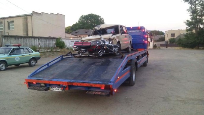 На Виноградівщині під колесами "Жигулів" загинув водій мопеда – 02