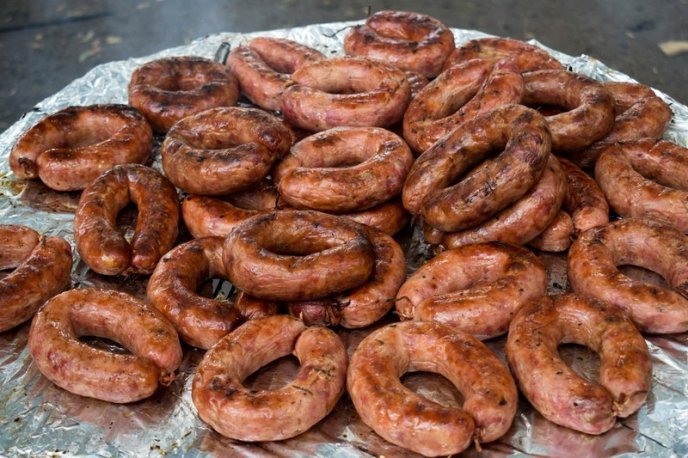 Сири, м’ясо, вино та мед: як в Ужгороді Петрівський ярмарок проходить – 11 Сири, м’ясо, вино та мед: як в Ужгороді Петрівський ярмарок проходить – 11