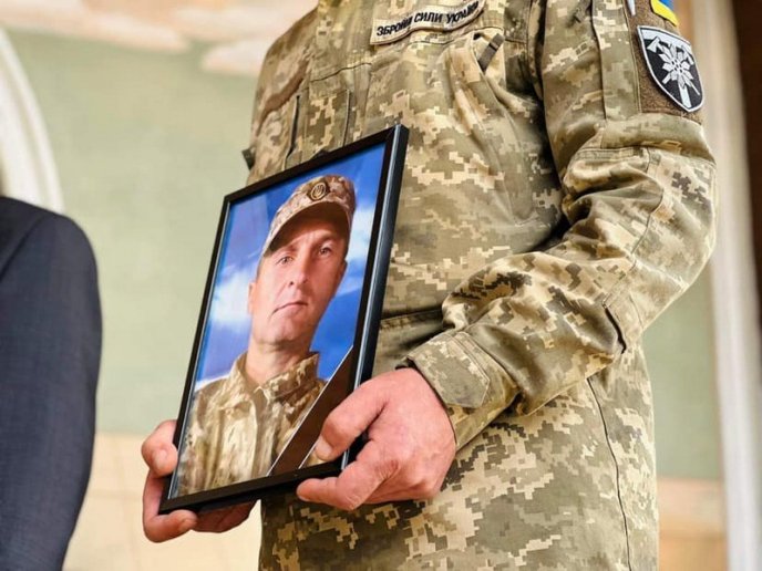 У селі на Мукачівщині поховали військового – 03