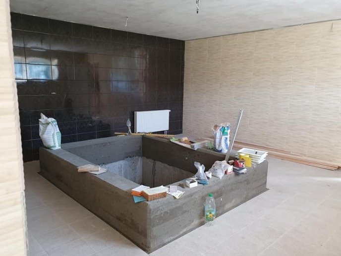 В Ужгороді зводять спорткомплекс для юних закарпатських футболістів – 07