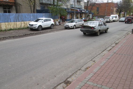 Моторошна ДТП на Тячівщині: жінка вибігла на проїжджу частину і опинилась під колесами «Opel Astra» – 01