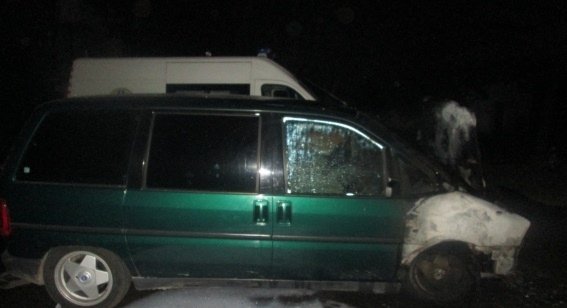 У Мукачеві уночі підпалили автомобіль – 01