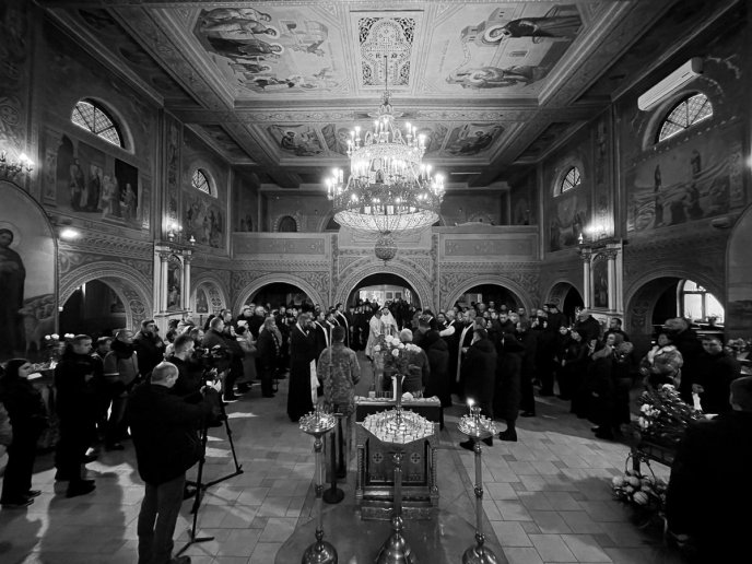 У Мукачеві попрощалися із захисником Михайлом Бідзілею – 05