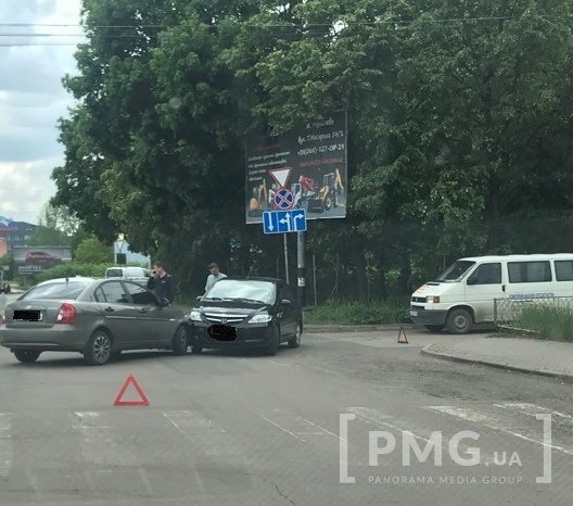 У Мукачеві біля "ГІДу" сталася аварія – 02