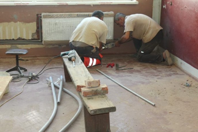 У Мукачеві триває реконструкція Будинку школярів – 12