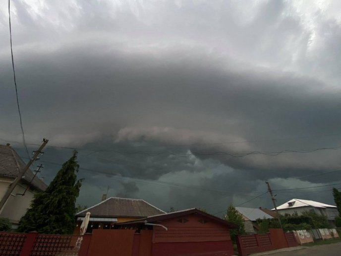 За мить до грози: в мережі показали вражаючі кадри – 09 За мить до грози: в мережі показали вражаючі кадри – 09