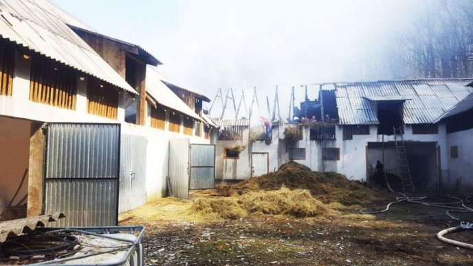 В області сталася пожежа на території монастиря – 03