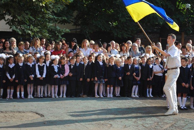 У школах Мукачева пролунав перший дзвоник (ФОТОРЕПОРТАЖ) – 03