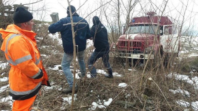 Рятувальники та водолази розчищали одну з головних водних артерій краю – 01