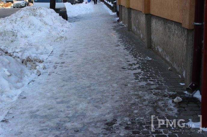 Слизькі дороги або безкоштовний атракціон фестивалю “Червене вино” – 10 Слизькі дороги або безкоштовний атракціон фестивалю “Червене вино” – 10