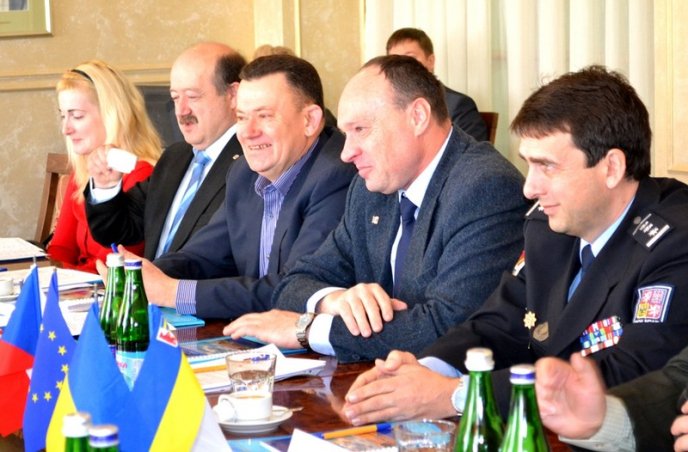 Край Височина та Закарпаття обговорили інвестиційні проекти у рамках співпраці на 2017 рік – 11